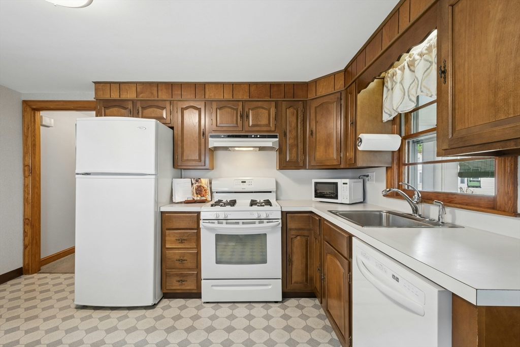 88 Kendall Ave, Framingham, MA Photo #12