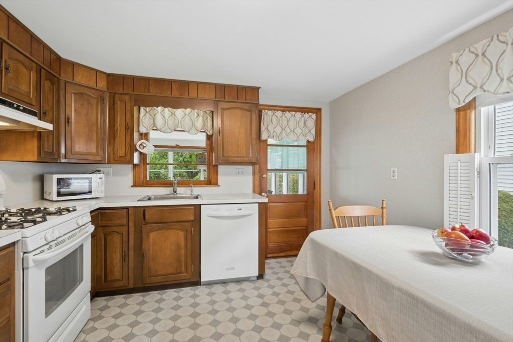 88 Kendall Ave, Framingham, MA Photo #13