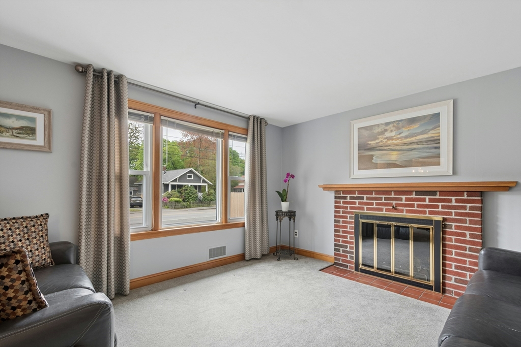 88 Kendall Ave, Framingham, MA Photo #6