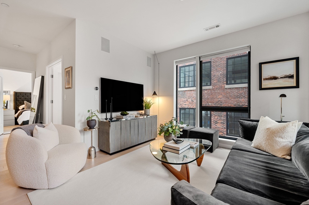 45 W 3rd St 214