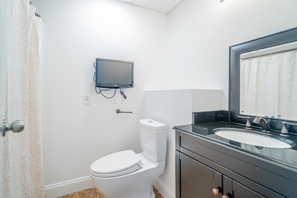 5 Lowther Place, Nashua, NH Photo #20