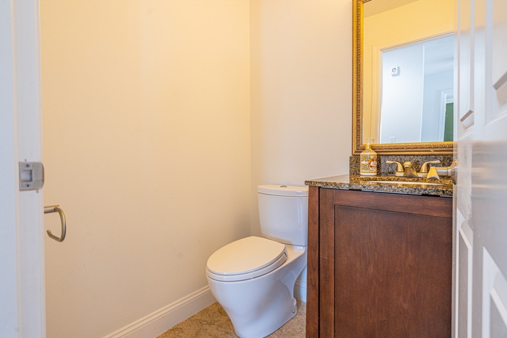 5 Lowther Place, Nashua, NH Photo #6