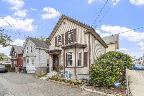 69 Blossom St Lowell MA 01852