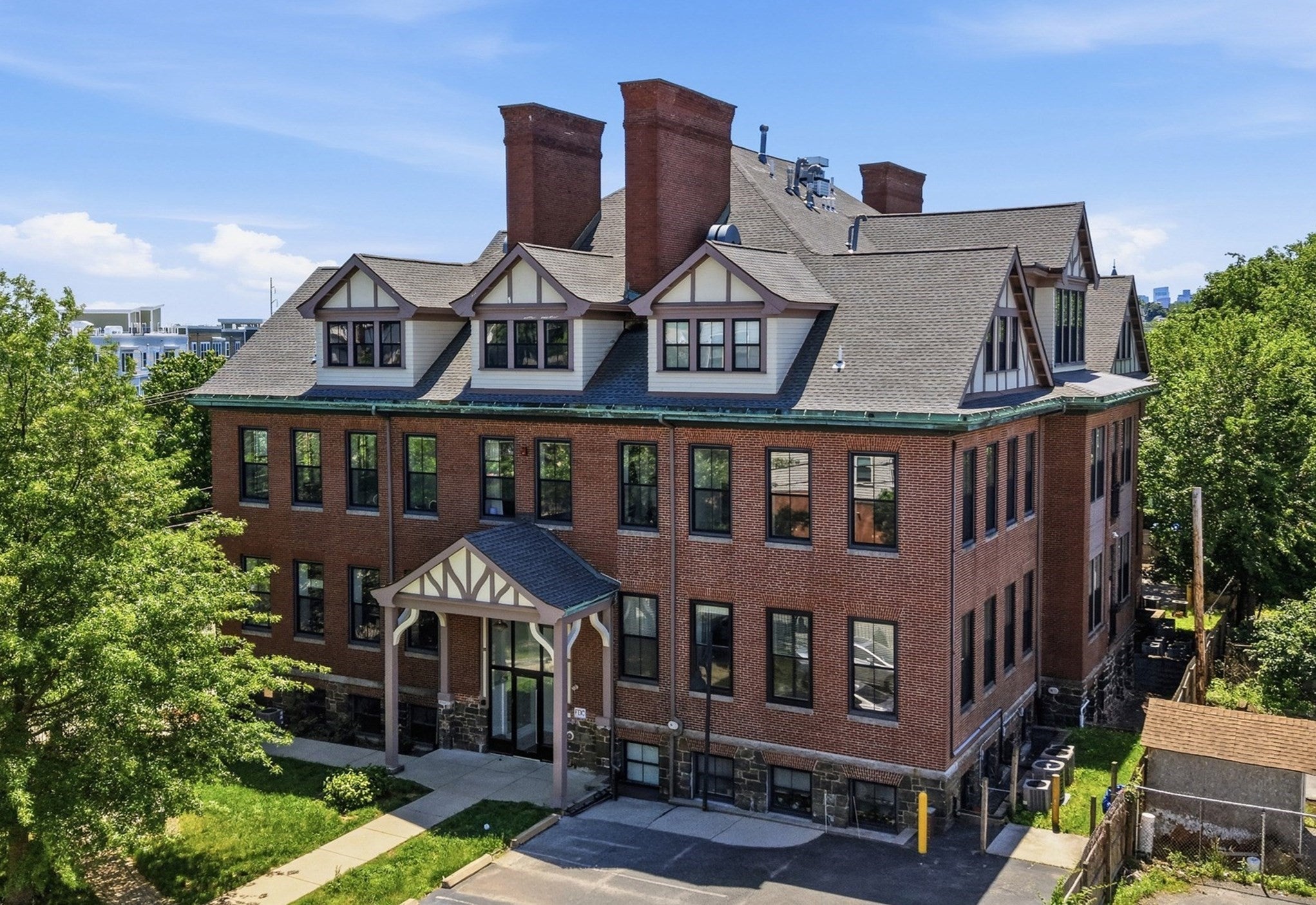 220 Spencer Ave