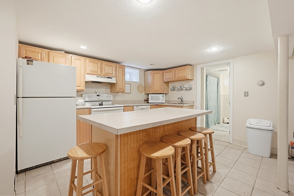 625 Canton Ave, Milton, MA Photo #17