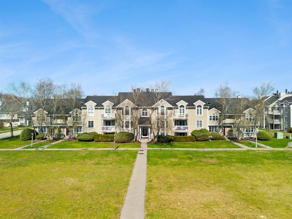 1607 Carriage Ln 1607