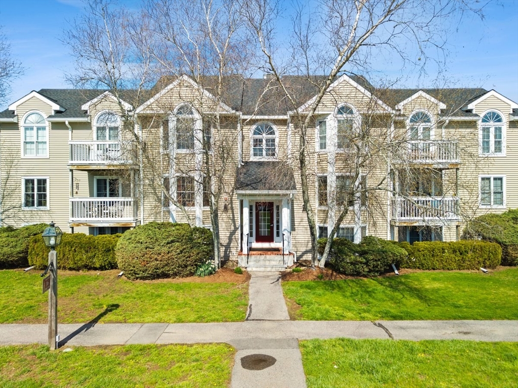 1607 Carriage Ln 1607