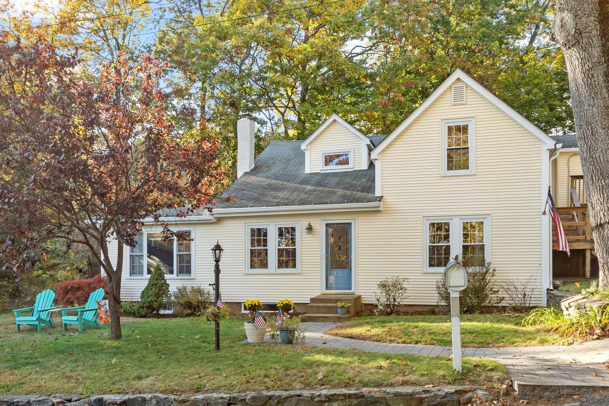 262 Lakeshore Drive