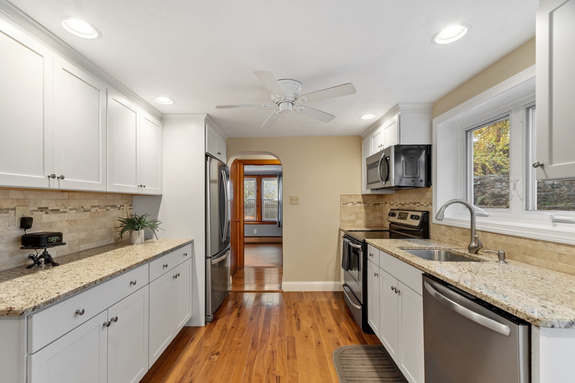 262 Lakeshore Drive