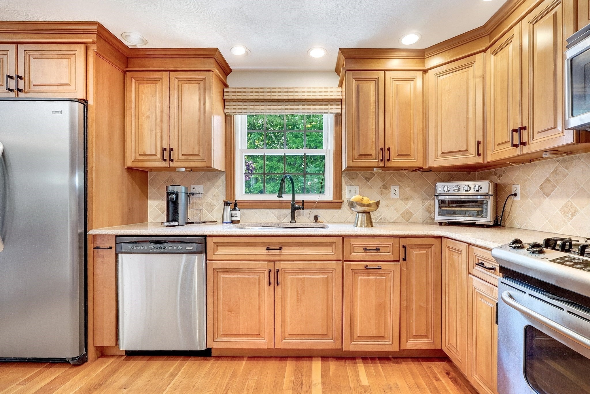 2 Town Line Rd, Burlington, MA, 2 Town Line Rd, Burlington, MA Photo #12