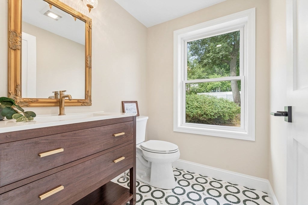 77 Hurd St, Lynn, MA, 77 Hurd St, Lynn, MA Photo #16