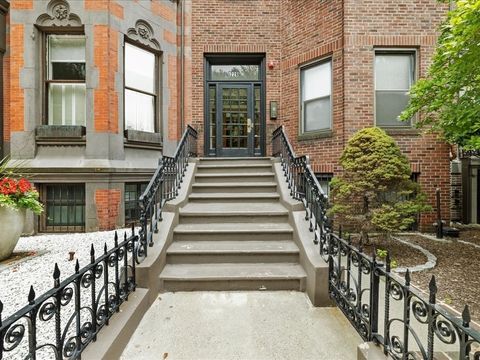 228 Commonwealth Ave 9 Boston MA 02116