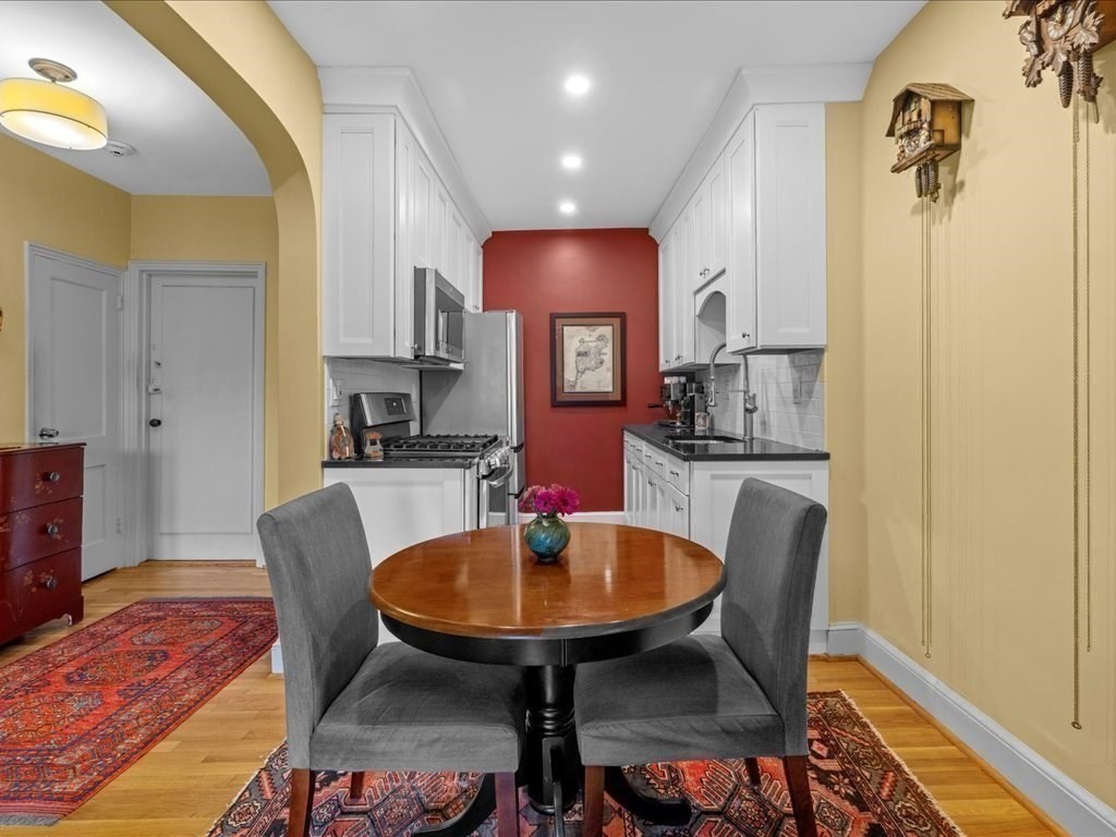 228 Commonwealth Ave 9
