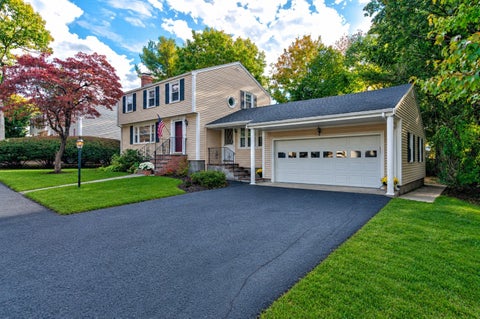 Photo of 17 Winthrop Ave, Braintree, MA 02184 (MLS # 73591936)