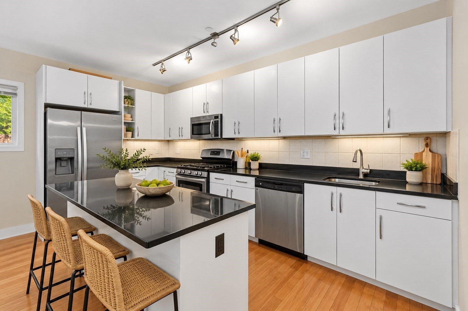 24 Bay State Rd #5, Cambridge, MA, 24 Bay State Rd #5, Cambridge, MA Photo #2
