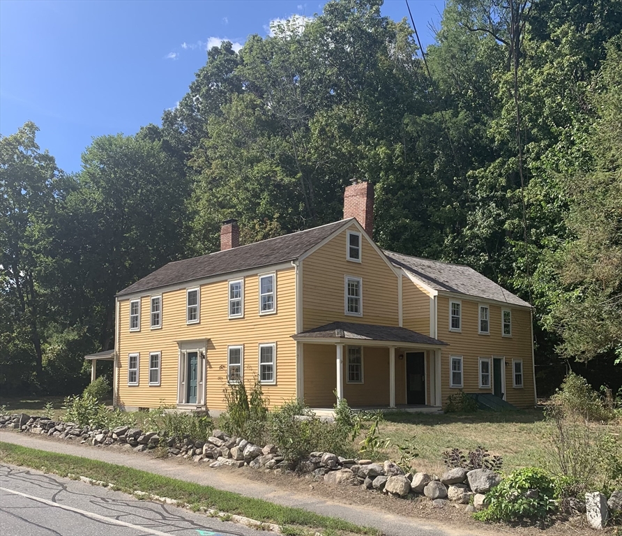 Click for 663 Lexington Rd, Concord, MA slideshow