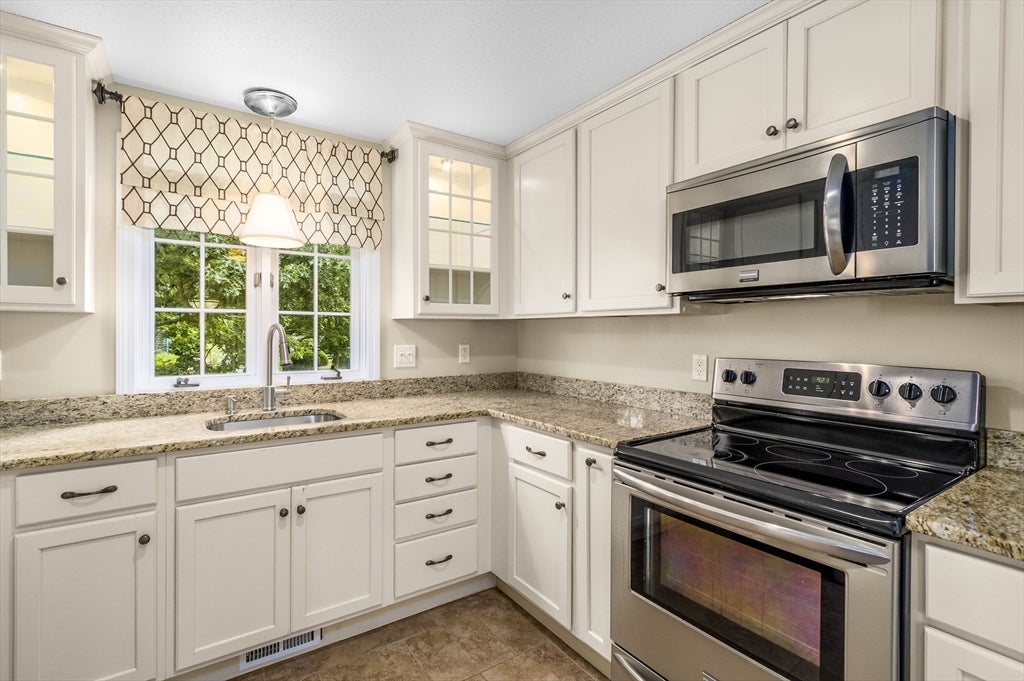 59 Debs Hill Rd, RD #42A, Yarmouth, MA Photo #6