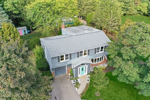 65 Wingate Rd Holliston MA 01746