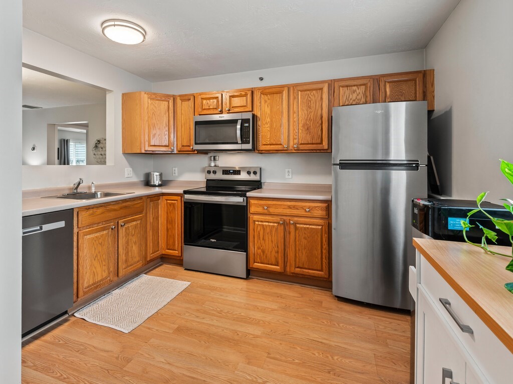 330 Sunderland Road 56