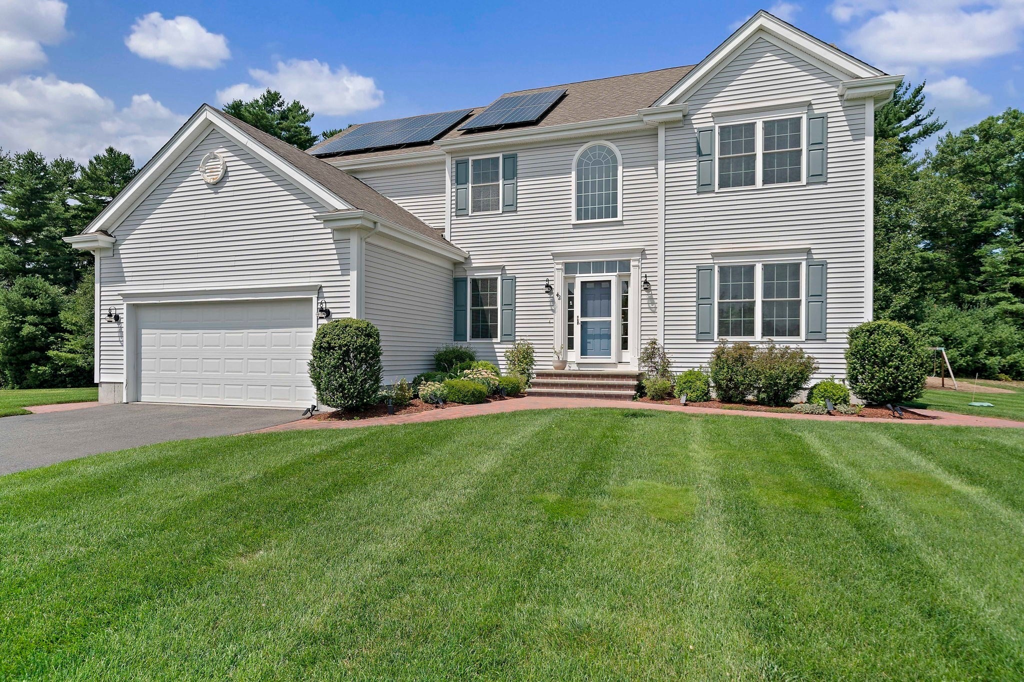 42 Magnolia Way