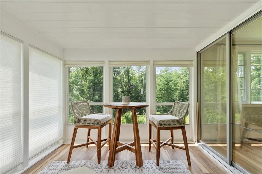 25 William G Dr