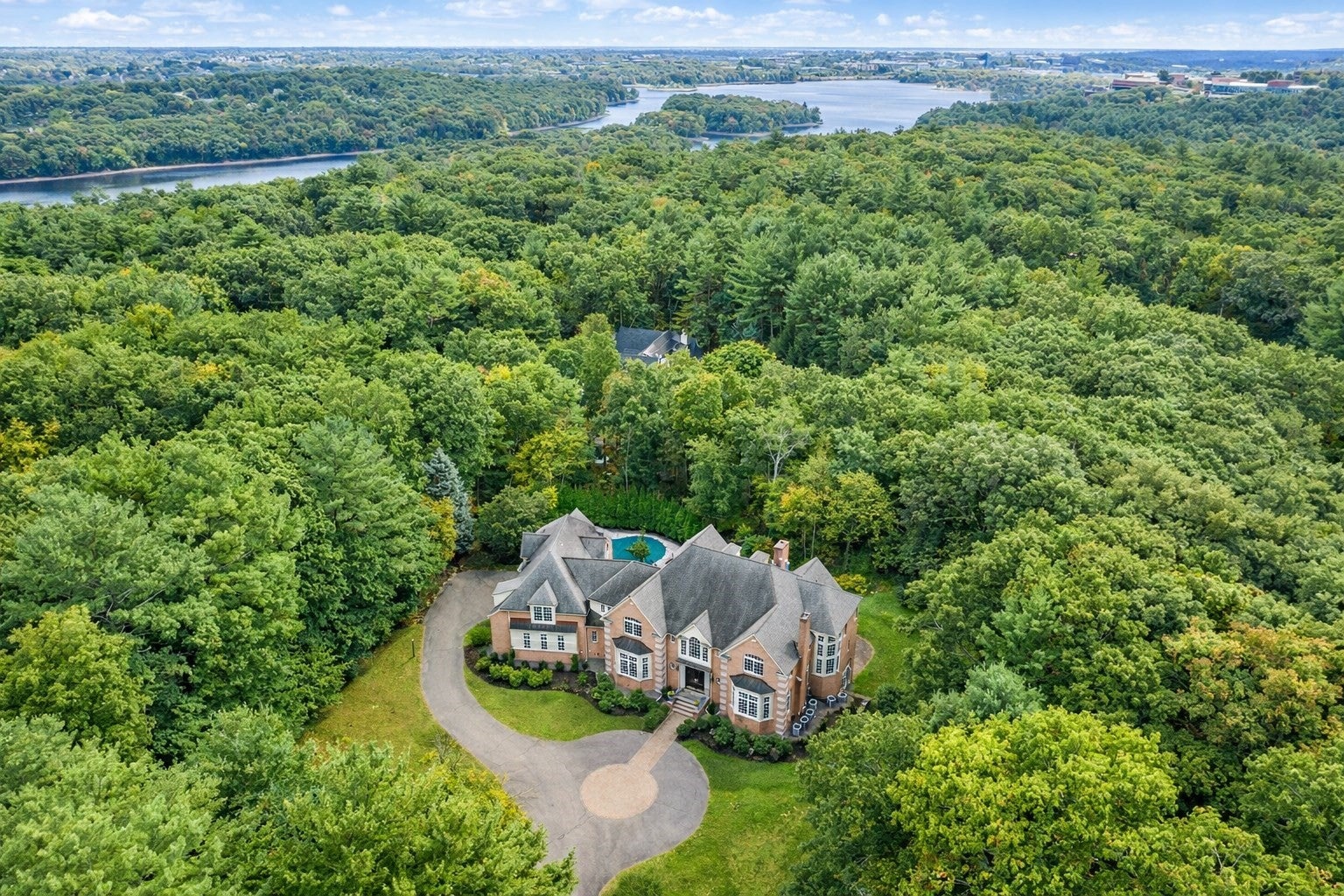 8 Stratford Way