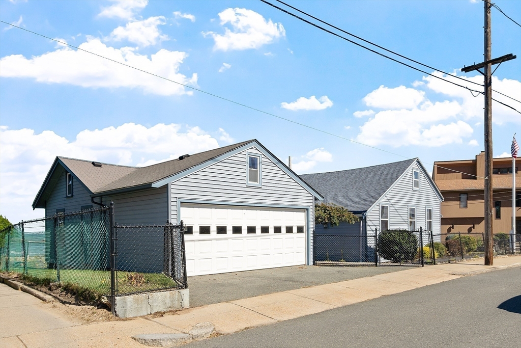 25 Faun Bar Ave