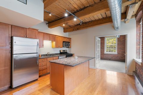 25 Cedar St. 4 Amesbury MA 01913