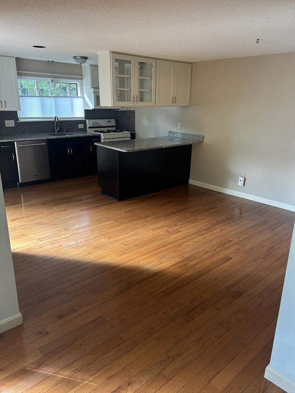 40 Mountain Gate Rd 40