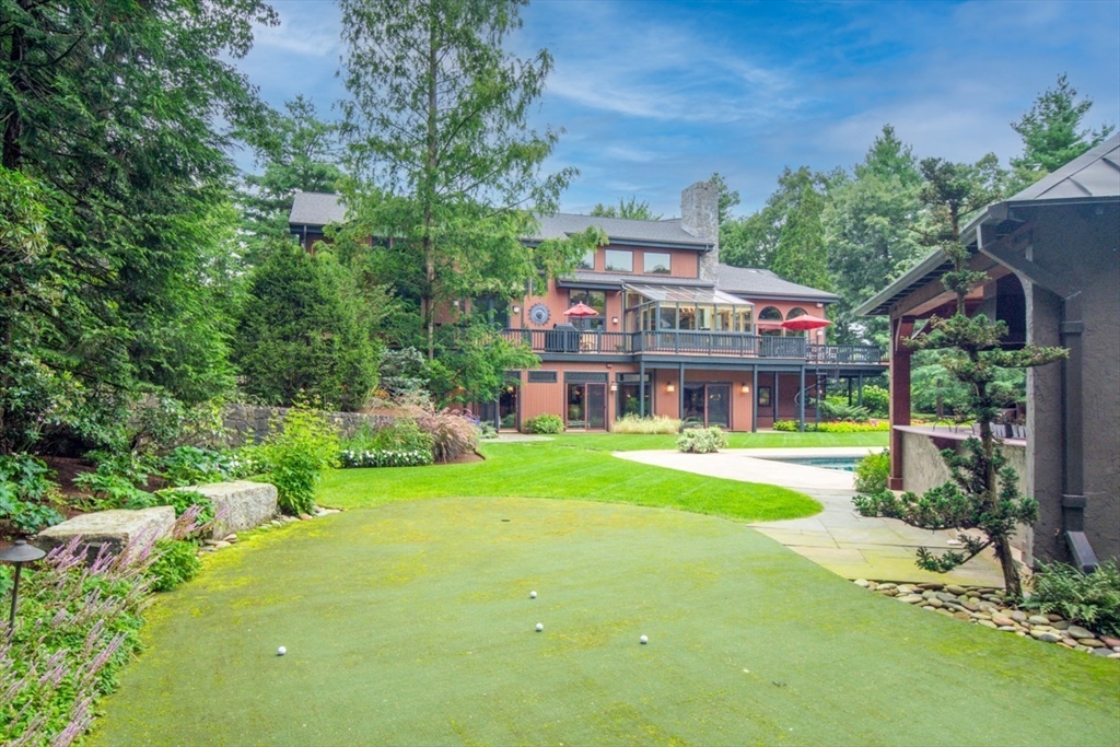 6 Mountain View Dr