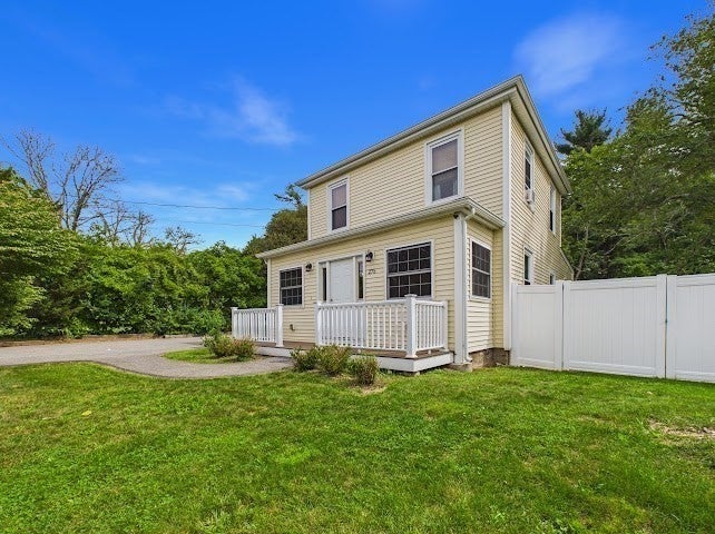 275 Holmes St, Halifax, MA, 275 Holmes St, Halifax, MA Photo #3