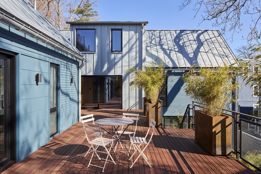 Cambridge, Massachusetts 02138, United States, 5 Bedrooms Bedrooms, ,6 BathroomsBathrooms,Residential,Active,127780