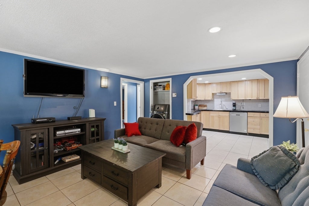10 Hazelwood Ave #2, Dracut, MA Photo #6