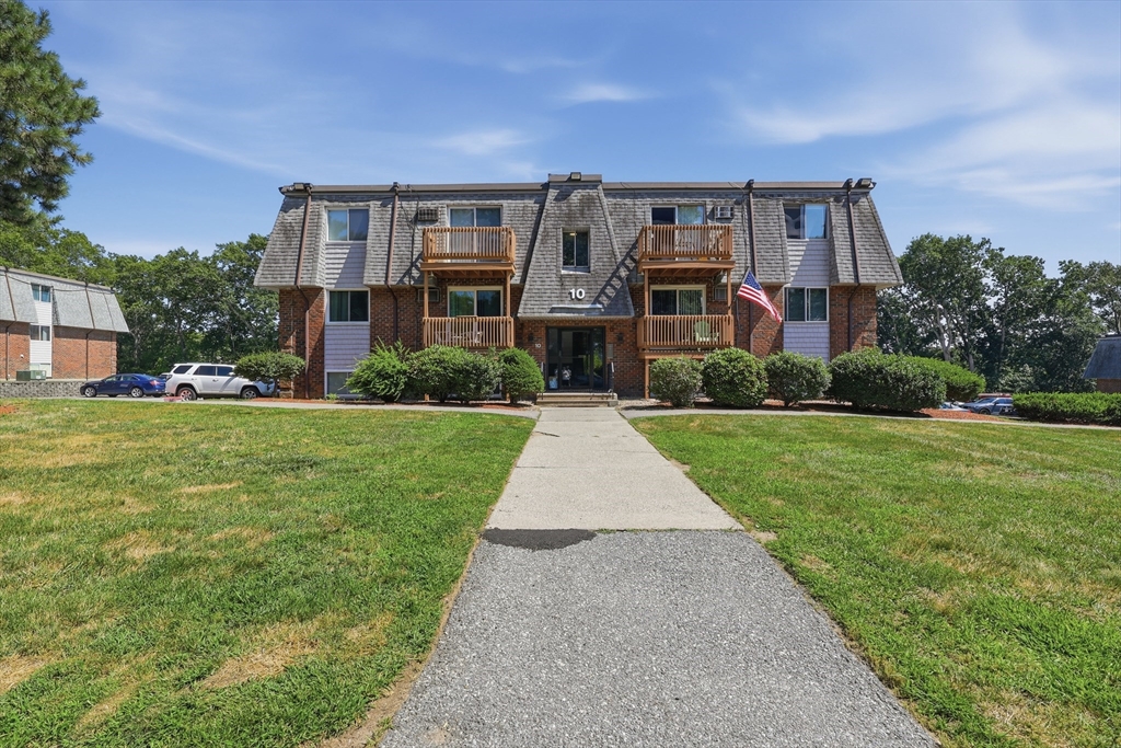 10 Hazelwood Ave #2, Dracut, MA Photo #24
