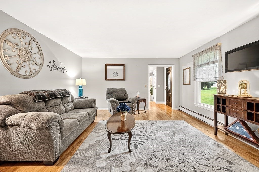 240 Meadow Wood Dr, Holden, MA, 240 Meadow Wood Dr, Holden, MA Photo #9