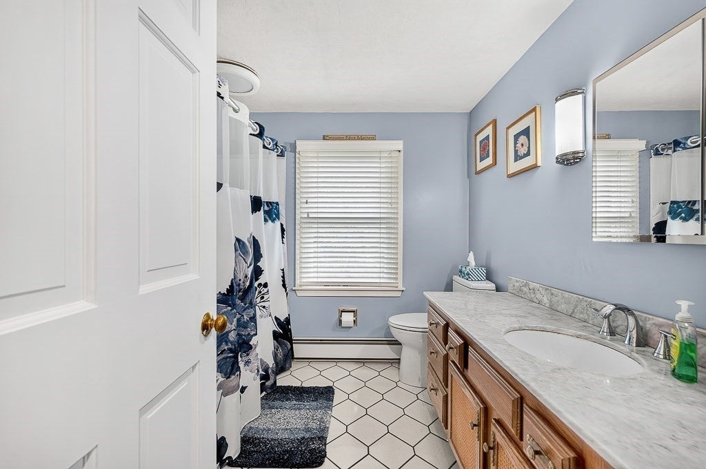 240 Meadow Wood Dr, Holden, MA, 240 Meadow Wood Dr, Holden, MA Photo #24