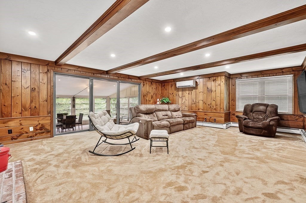 240 Meadow Wood Dr