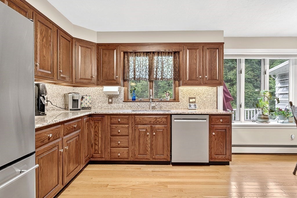 240 Meadow Wood Dr, Holden, MA, 240 Meadow Wood Dr, Holden, MA Photo #13