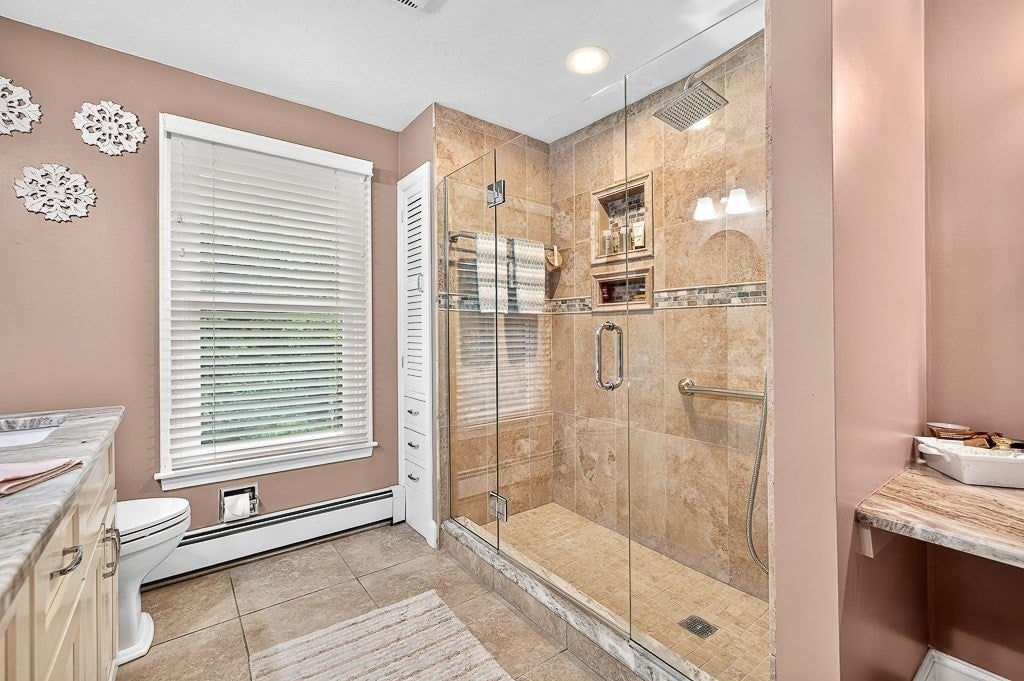 240 Meadow Wood Dr, Holden, MA, 240 Meadow Wood Dr, Holden, MA Photo #19