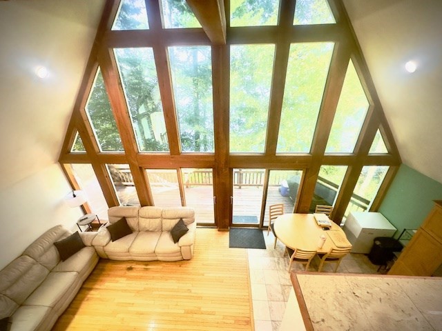 32 Pineview Ter