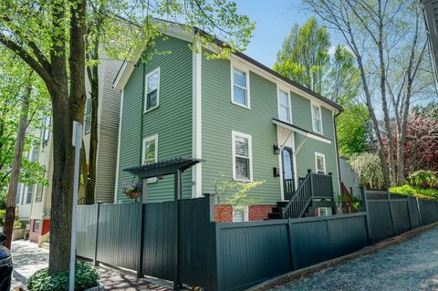 Photo of 189 Elm Street, Cambridge, MA 02139 (MLS # 73515633)