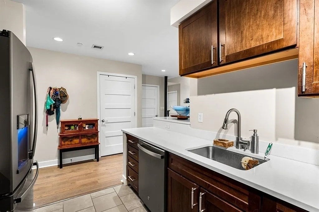 130 John St #459, Lowell, MA, 130 John St #459, Lowell, MA Photo #16