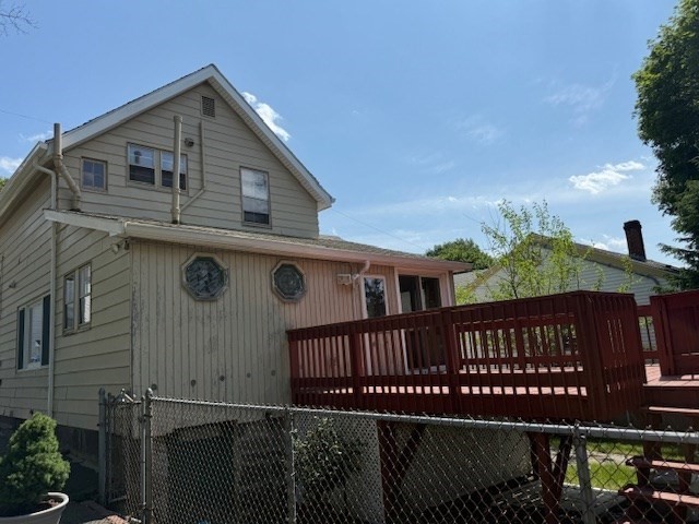 115 Town Hill St