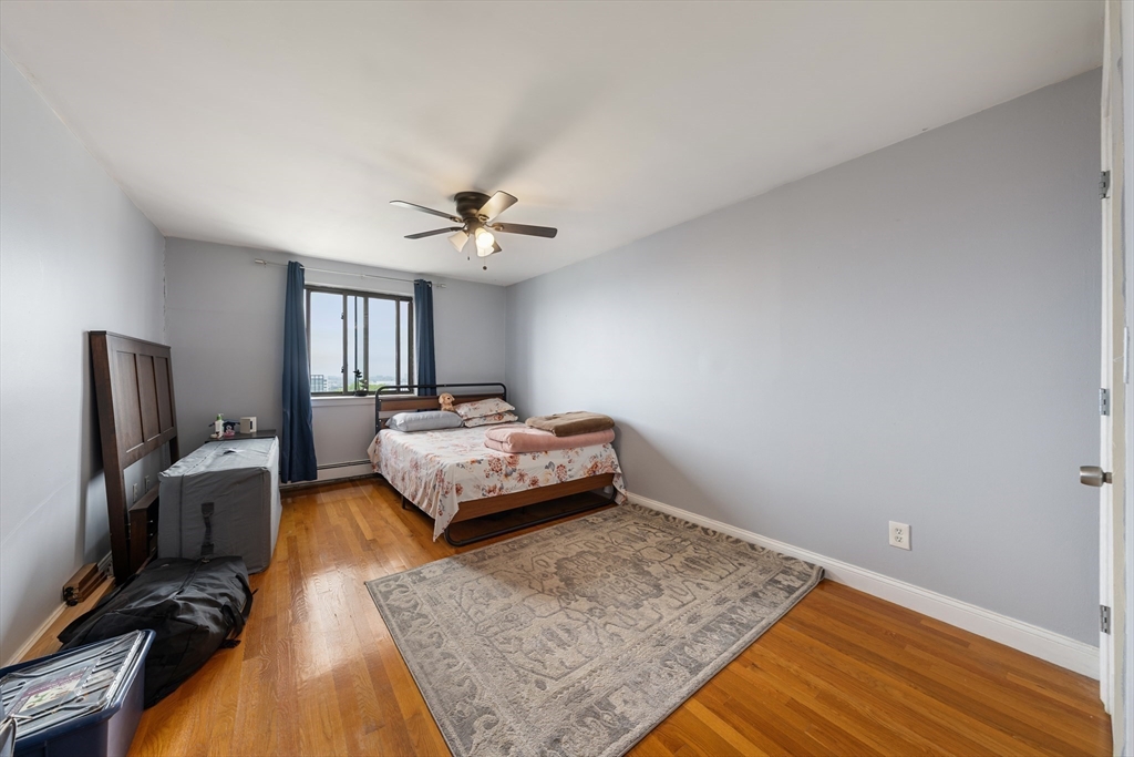 44 Lafayette Ave 404