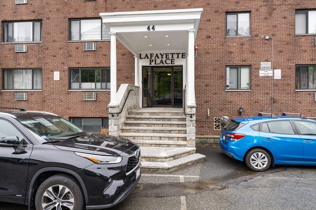 44 Lafayette Ave 404