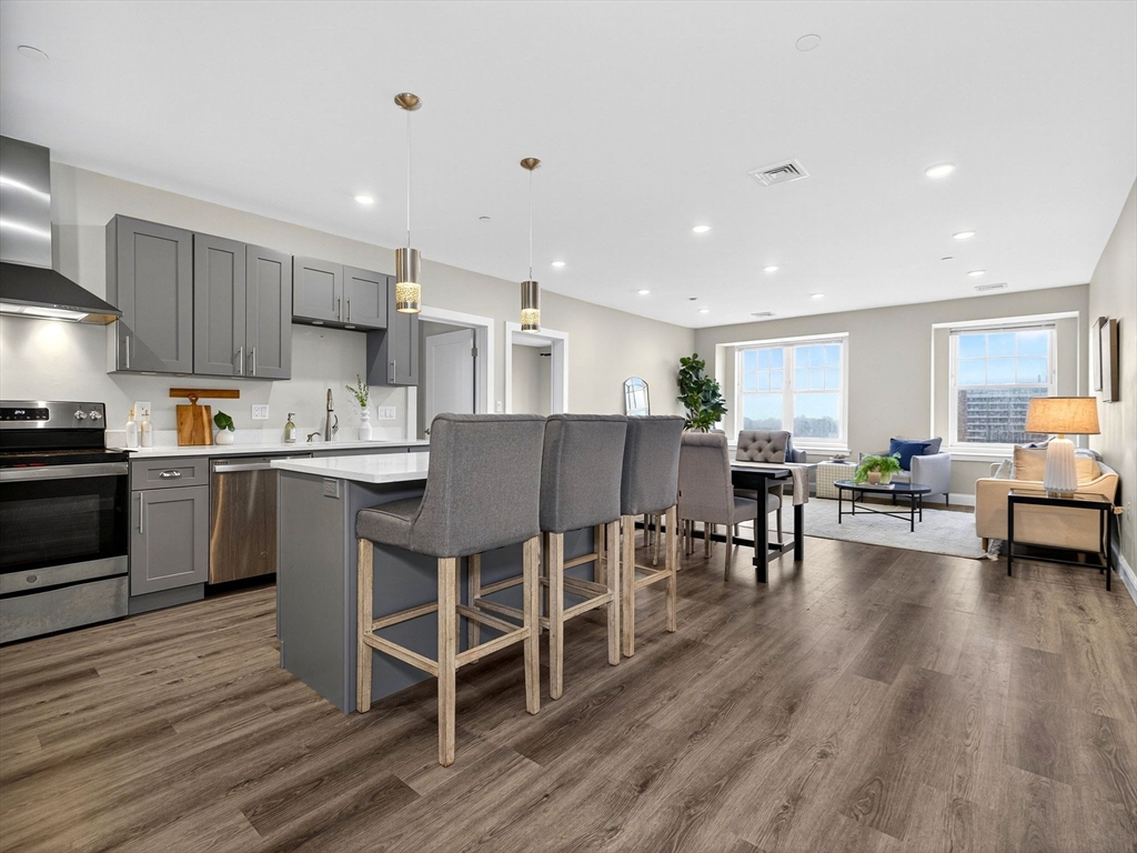 365 Newport Ave 301