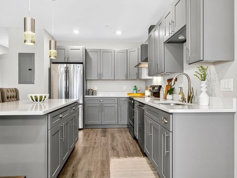 365 Newport Ave 301 Quincy MA 02170