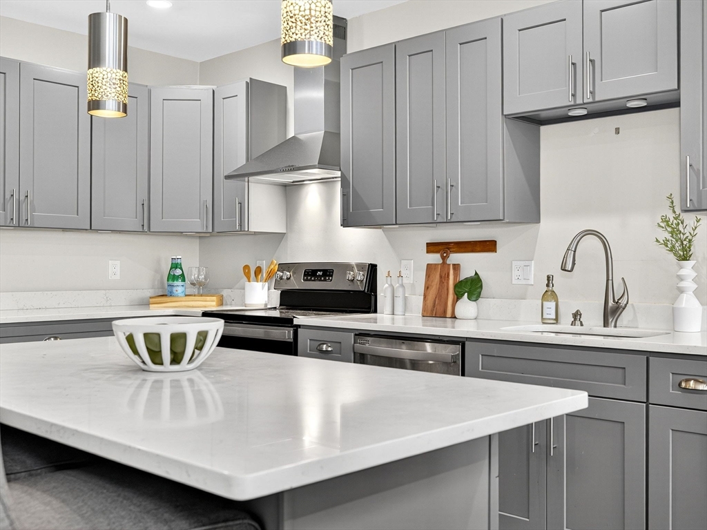 365 Newport Ave 301