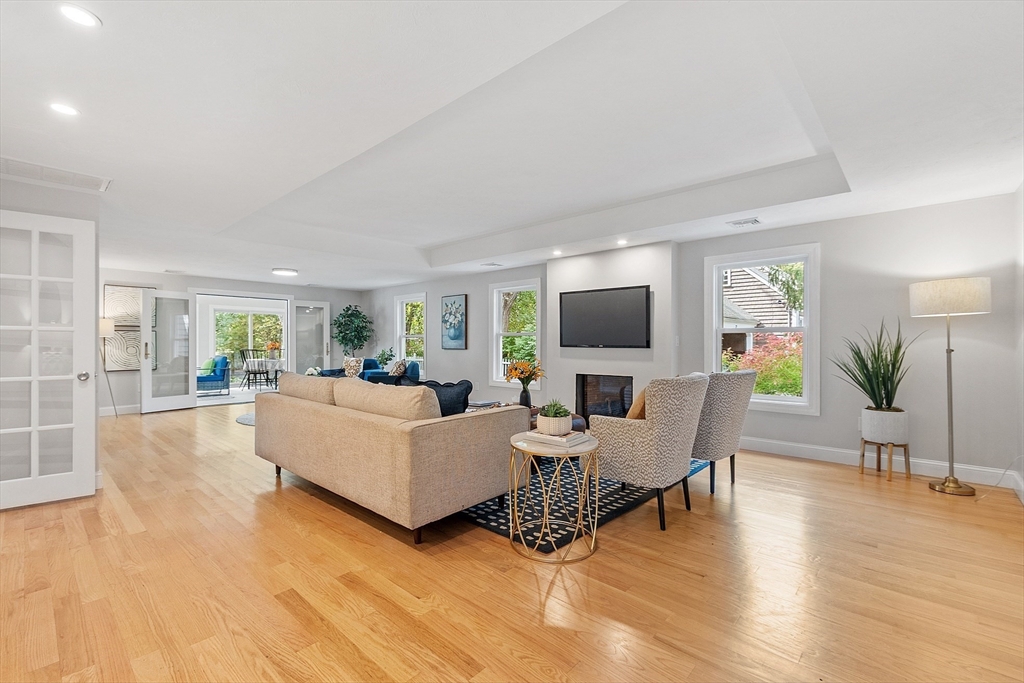 30 Paul Revere Rd