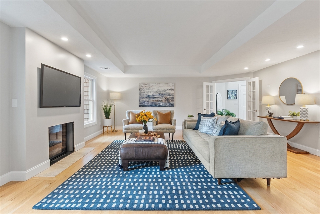 30 Paul Revere Rd